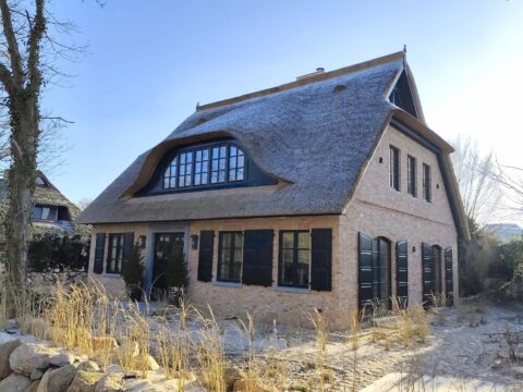 Fledermausgaube im Reetdach (Naturrohrdach) – Referenz 38