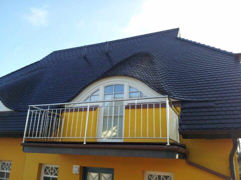 Handgefertigte Gaubentür aus der Tischlerei Mädche – Referenz 8